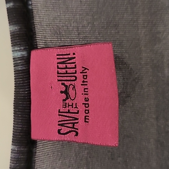 Save the Queen Top - Picture 2 of 6